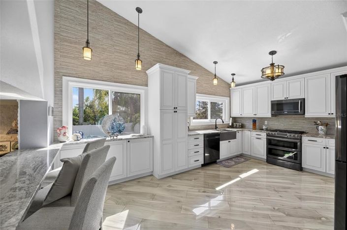 Image No.57-3 Bed Property for sale