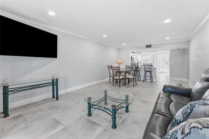 Image No.11-2 Bed Property for sale