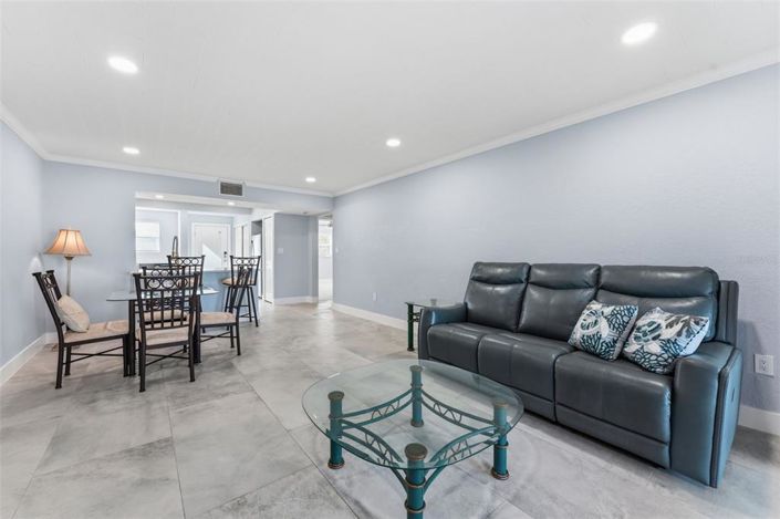 Image No.12-2 Bed Property for sale