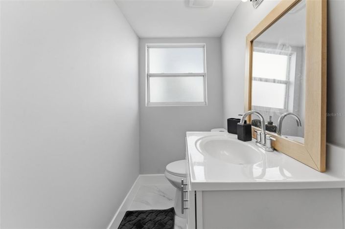 Image No.17-2 Bed Property for sale