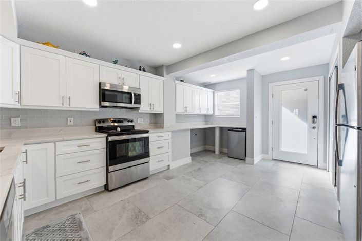 Image No.6-2 Bed Property for sale