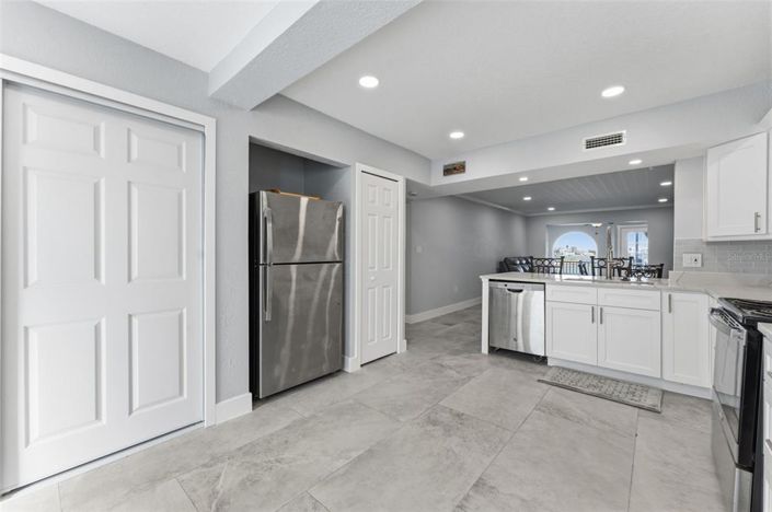 Image No.8-2 Bed Property for sale