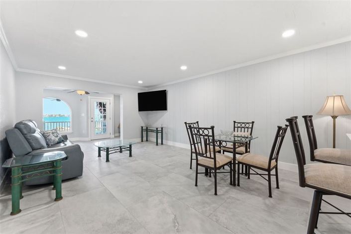 Image No.9-2 Bed Property for sale