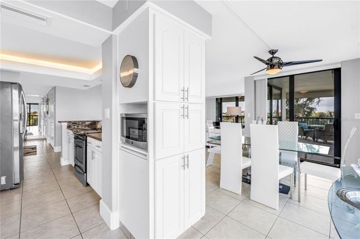 Image No.10-2 Bed Property for sale