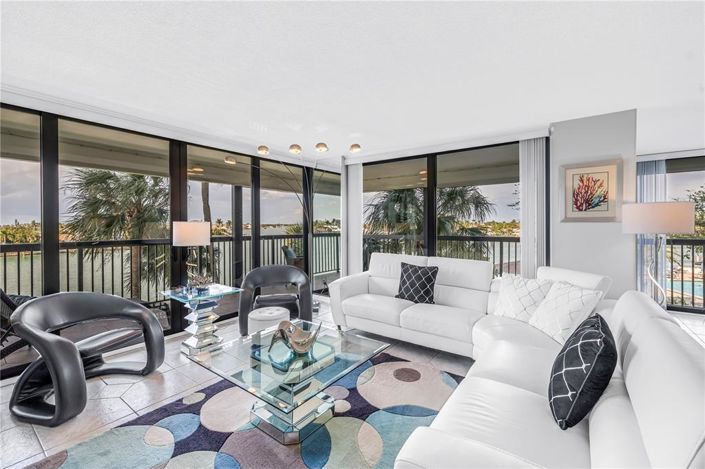 Image No.17-2 Bed Property for sale