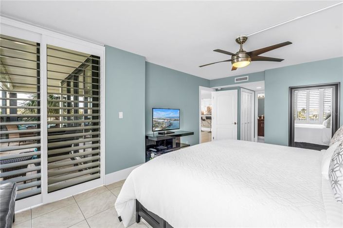 Image No.20-2 Bed Property for sale