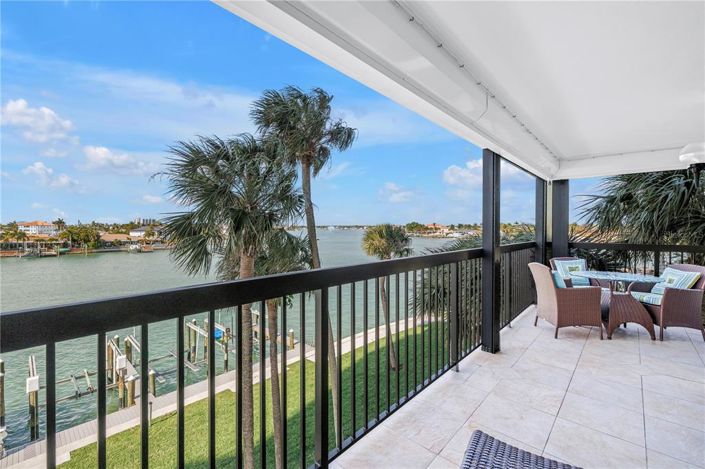 Image No.28-2 Bed Property for sale