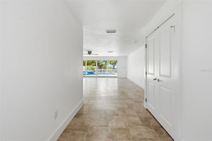 Image No.18-3 Bed Property for sale