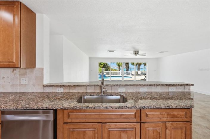 Image No.22-3 Bed Property for sale