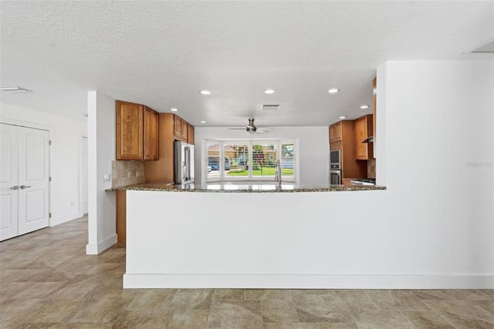 Image No.26-3 Bed Property for sale