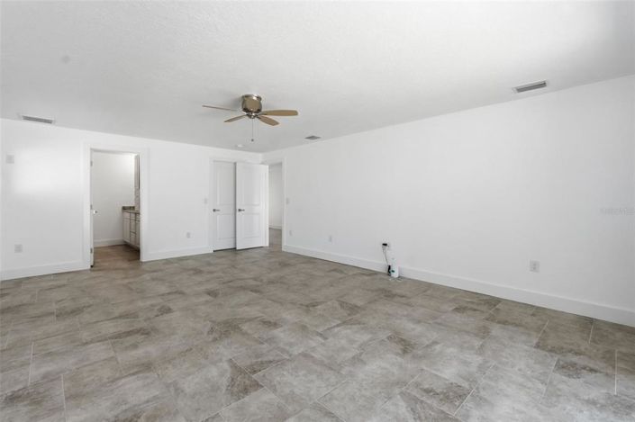 Image No.31-3 Bed Property for sale