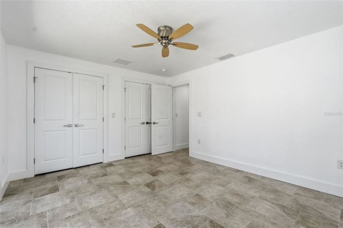 Image No.40-3 Bed Property for sale