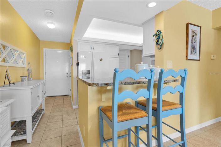 Image No.10-2 Bed Property for sale