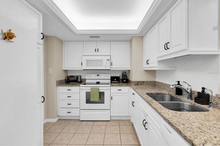 Image No.11-2 Bed Property for sale