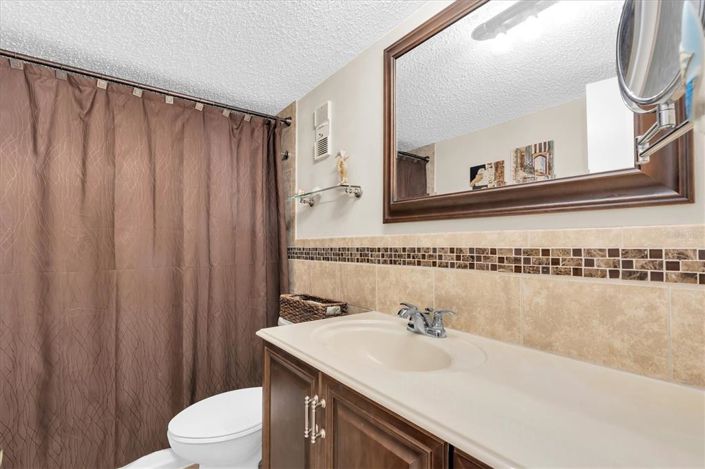 Image No.19-2 Bed Property for sale