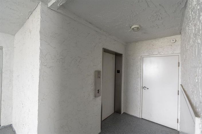 Image No.28-2 Bed Property for sale