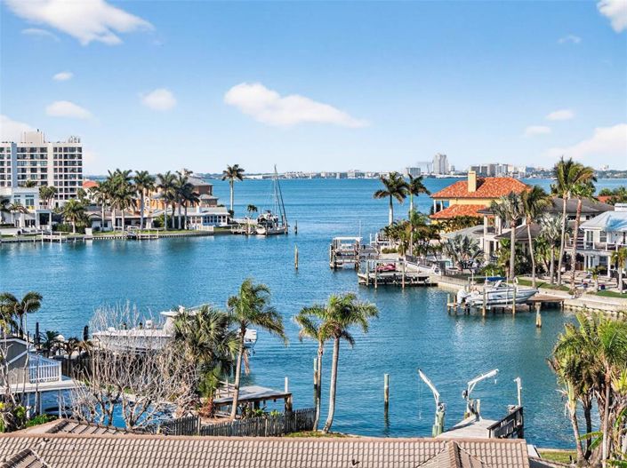 Image No.21-4 Bed Property for sale