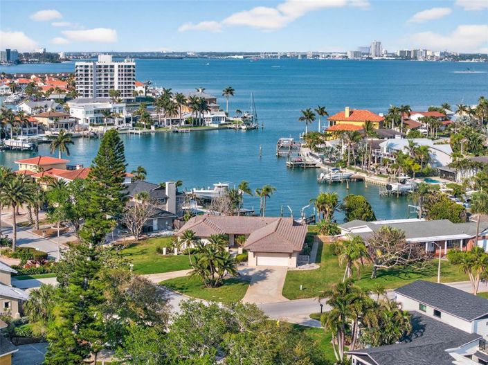 Image No.22-4 Bed Property for sale