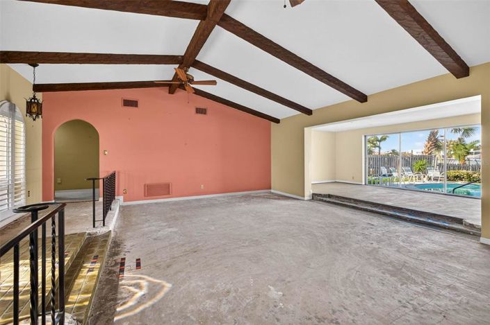 Image No.6-4 Bed Property for sale