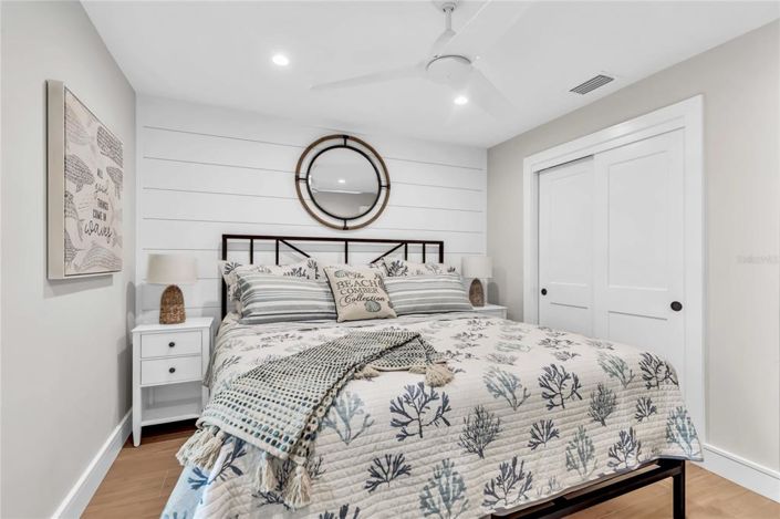 Image No.12-3 Bed Property for sale