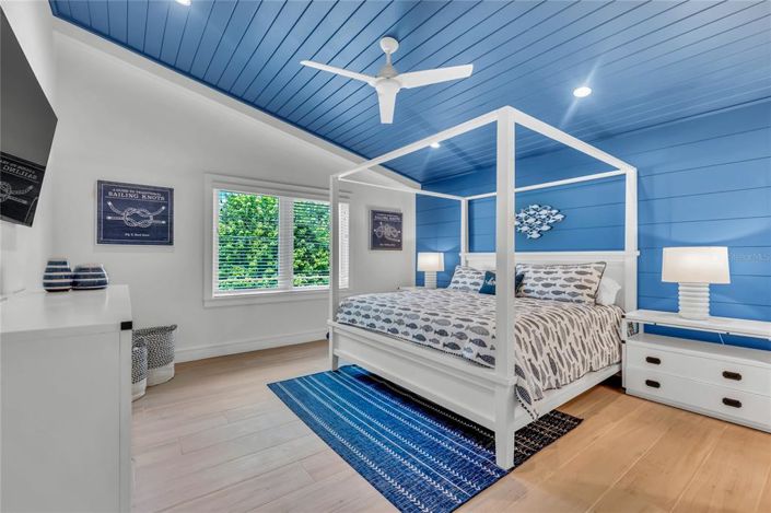 Image No.16-3 Bed Property for sale