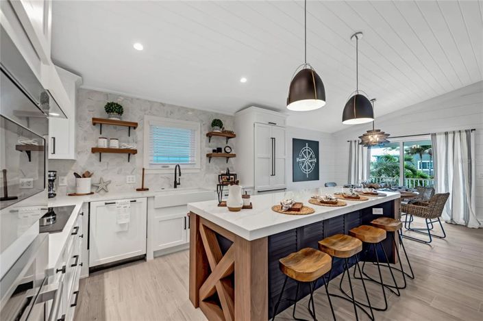 Image No.22-3 Bed Property for sale