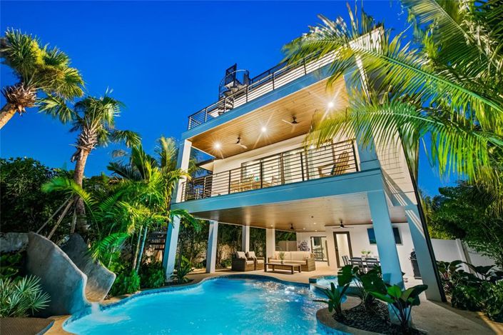 Image No.2-Propriété de 6 chambres à vendre à Sarasota