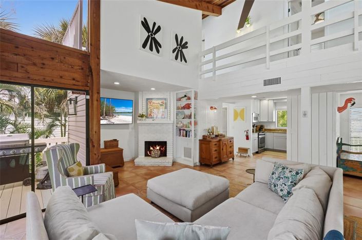 Image No.10-3 Bed Property for sale