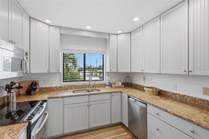 Image No.14-3 Bed Property for sale