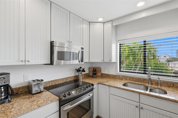 Image No.15-3 Bed Property for sale