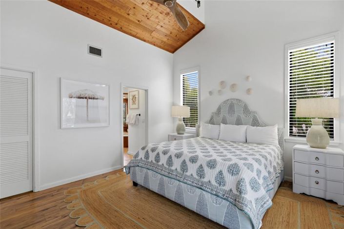 Image No.21-3 Bed Property for sale