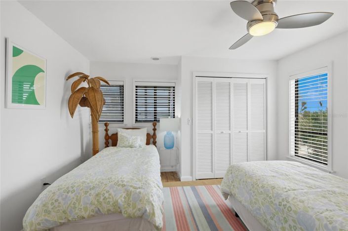 Image No.25-3 Bed Property for sale