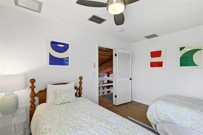 Image No.26-3 Bed Property for sale