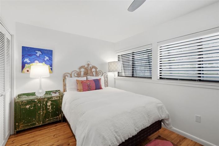 Image No.27-3 Bed Property for sale