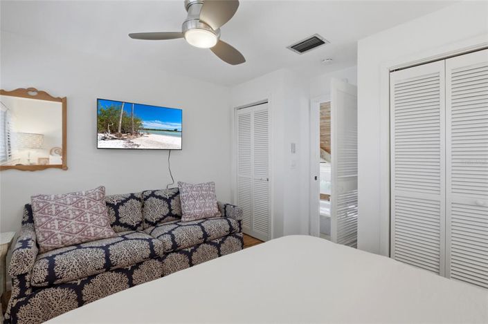 Image No.28-3 Bed Property for sale