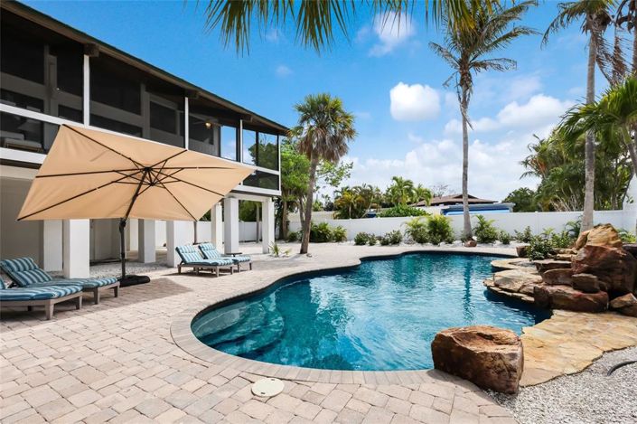 Image No.36-3 Bed Property for sale