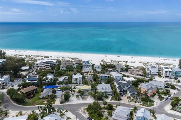 Image No.42-3 Bed Property for sale