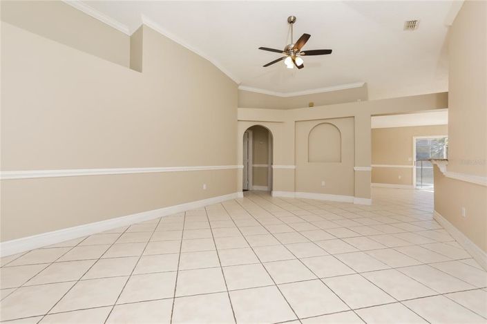 Image No.4-4 Bed Property for sale