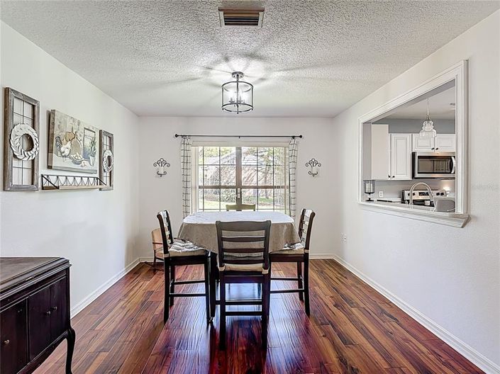 Image No.10-3 Bed Property for sale