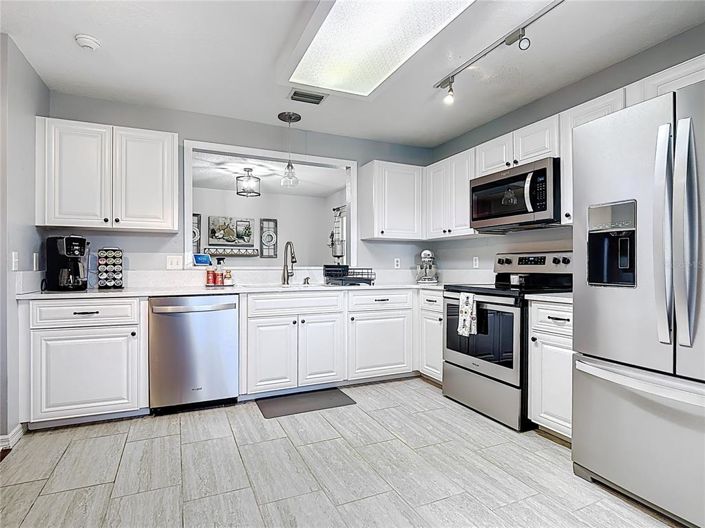 Image No.17-3 Bed Property for sale