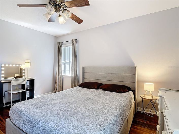 Image No.28-3 Bed Property for sale