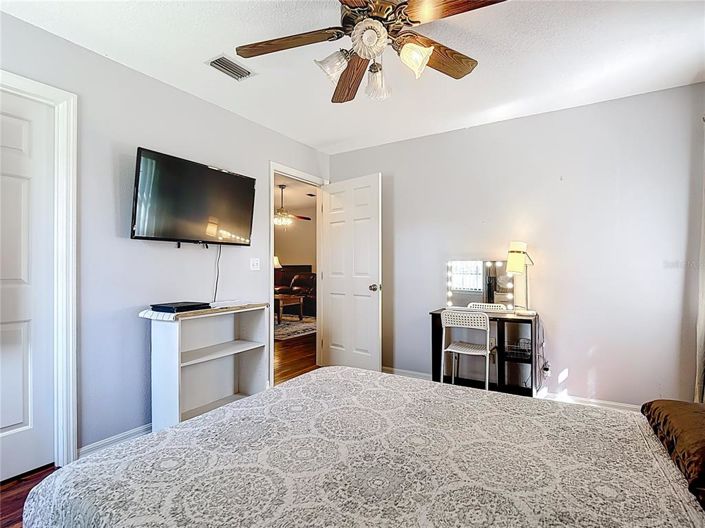 Image No.31-3 Bed Property for sale