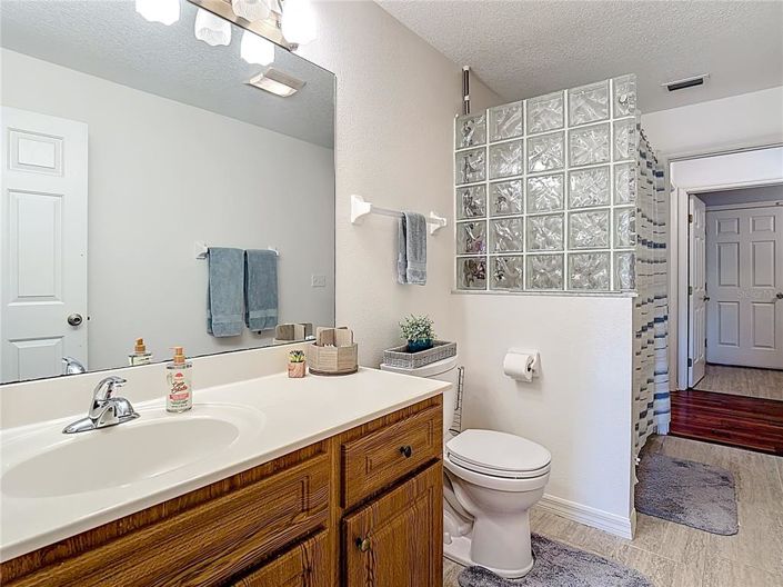 Image No.34-3 Bed Property for sale