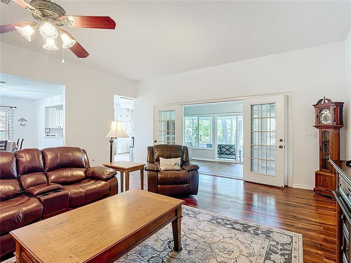 Image No.7-3 Bed Property for sale