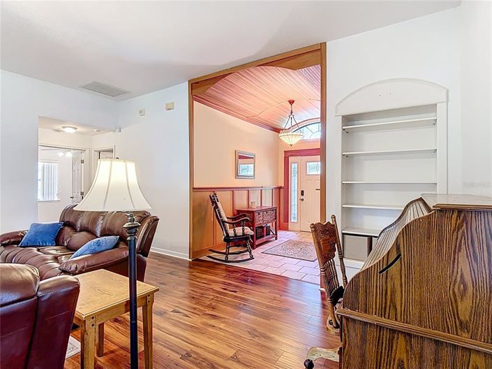 Image No.9-3 Bed Property for sale