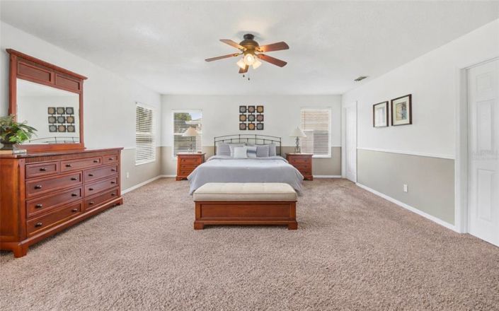 Image No.23-5 Bed Property for sale