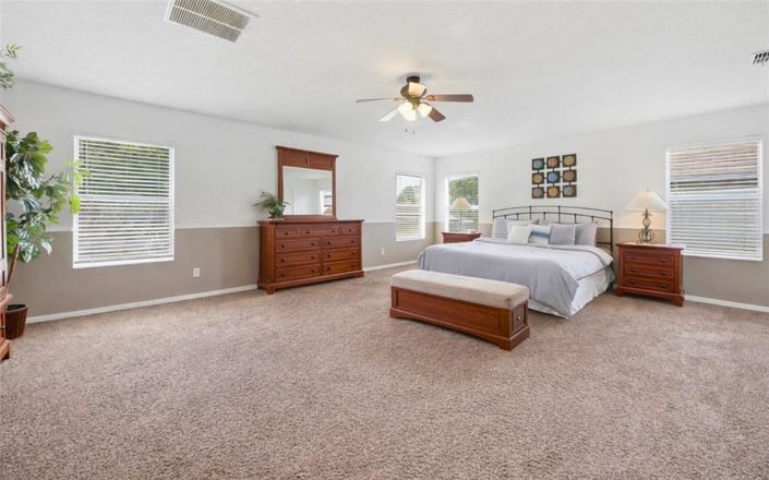 Image No.24-5 Bed Property for sale