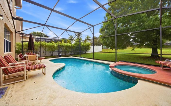 Image No.27-5 Bed Property for sale