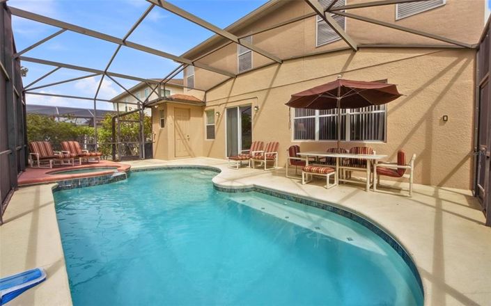 Image No.28-5 Bed Property for sale