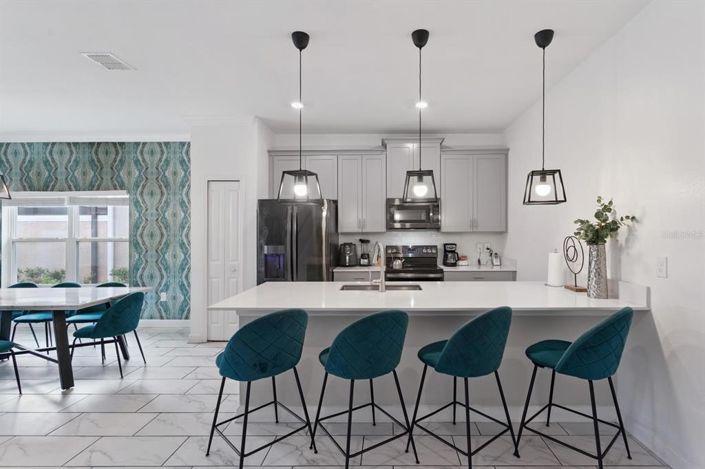 Image No.12-5 Bed Townhouse for sale